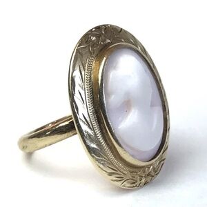 Vintage Carved Angel Skin Coral Cameo Etched 18K Thick Solid Gold Ring